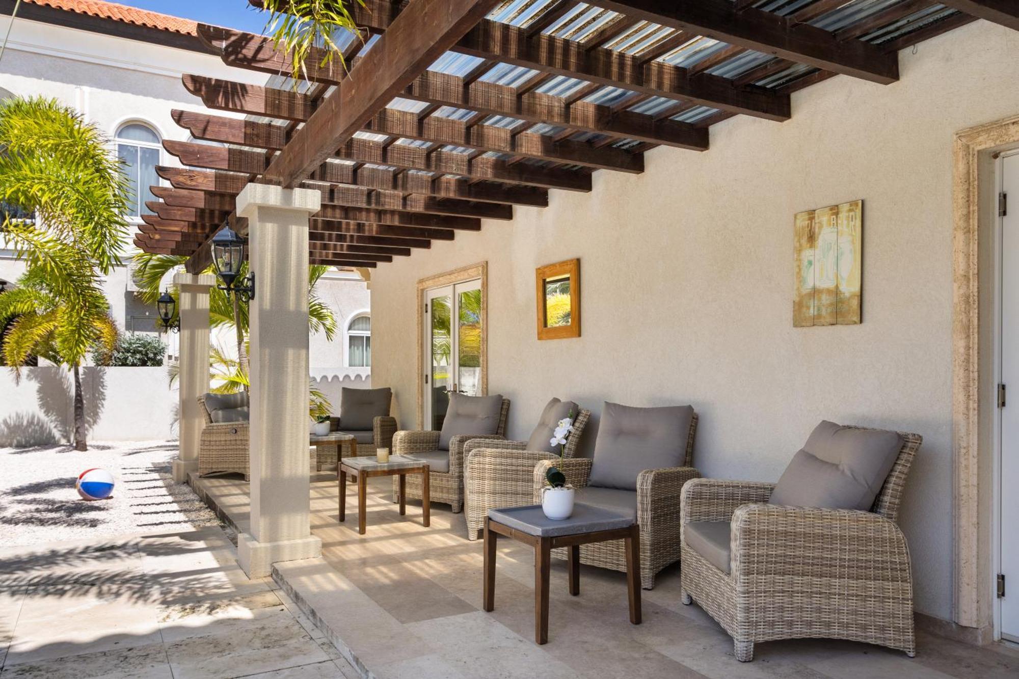 Upscale Ocean View Villa With Pool Outdoor Kitchen Palm Beach Exterior photo